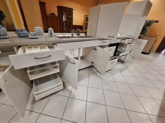 Kuchyňská linka včetně spotřebičů - 6