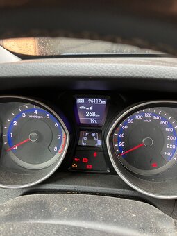 Hyundai i 30 1.6 DOHC - 6