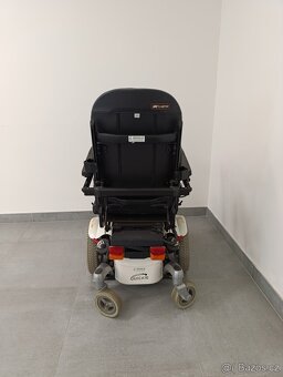 6ti kolový elektrický vozík Quickie s polohováním - 6