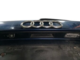 Páté dveře modrá metalíza LZ5C Audi A3 8P S-line sportback - 6