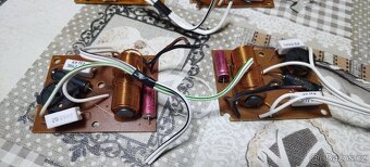 Dvoupásmové vyhýbky Tonsil 8 ohm...... pár - 6