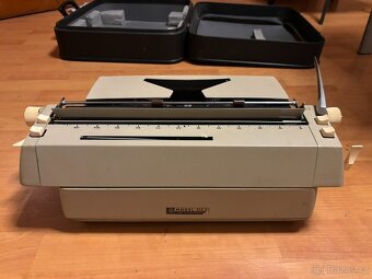 Psací stroj Consul 222.2 - 6