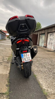 Yamaha T-Max,Tech Max 560 - 6