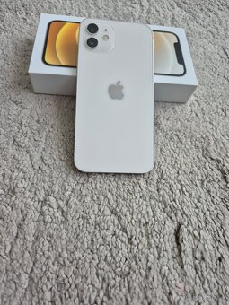 iPhone 12 64gb baterie 93% - 6