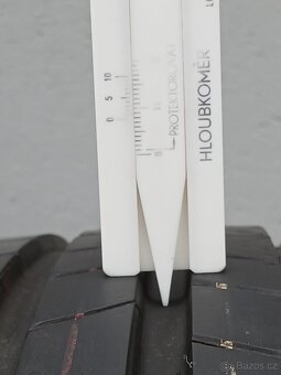 Zánovní letní pneu Bridgestone 205/55/17 8mm - 6