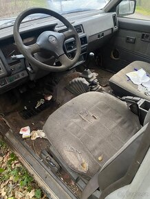 Nissan Terrano 2.4i 76KW - 6