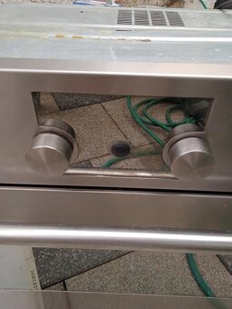 Vestavná trouba WHIRPOOL pyrolýza gril - 6