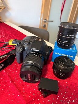 Canon EOS 2000D + 2 objektivy + blesk + brašna - 6
