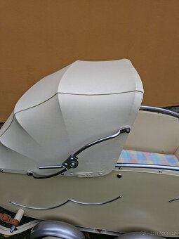 Starožitný kočárek pro miminko č.  202 - 6