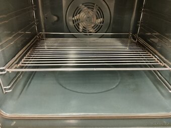 Vestavná trouba AEG - 6