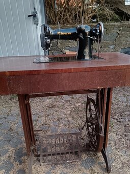 Prodám šlapací šicí stroj Minerva - 6