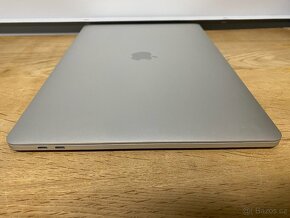Apple MacBook PRO 15" A1707 - ZÁNOVNÍ - 6