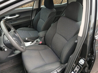 Toyota Auris 1.6i 97Kw KLIMA serviska - 6