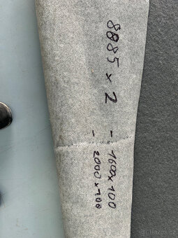 Koberec šedý - role8,9 m x 2m, - 6