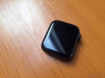 Apple watch SE 44mm (2.gen 2022) - 91% baterie - 6