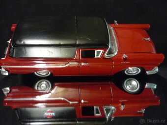 Ford Ranchero Delivery 1957 Road Legends 1/18 - 6