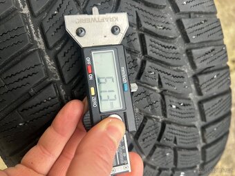 Zimní pneumatiky  Goodyear 255/45R19 - 6