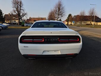 Dodge Challenger - 6
