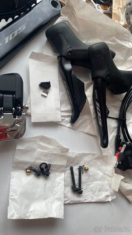 Sada Shimano 105 Di2 2x12 R7100 - 6