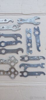 Nářadí, Klíče, historické kola - 6