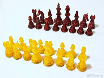 Staré plastové šachy - 6