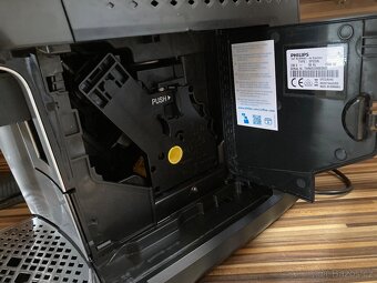 Kávovar Philips Latte go automatický - 6