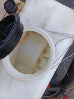 Motorový postřikovač Oleo-Mac - 6