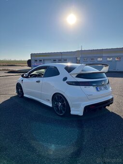 Honda Civic FN2 Championship White - 6