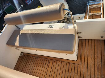 Lod Knort 6.2m, bimini, sprcha, ležení, motor V4 90hp, vlek - 6