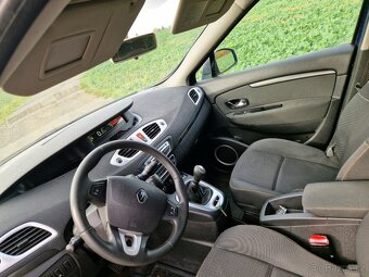 Renault Grand Scenic 2.0 dci 118 kw - 6