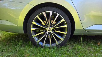 Škoda Superb 2.0 TDi combi 140kw L&K - 6