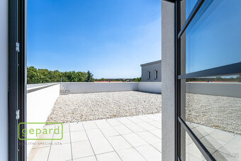 Prodej bytu 3+kk, 79,1m2, dvě terasy 132 a 58m2, park. stání - 6
