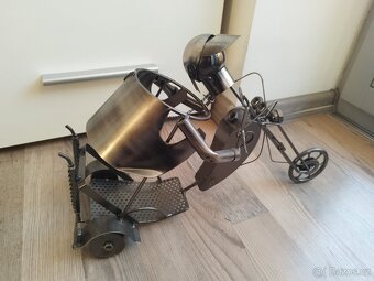 Stojan na víno harley, tříkolka, Stojan na láhev - 6