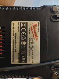 vrtací kladivo Milwaukee V28 HX (M28) - 6