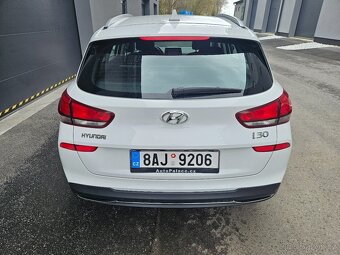 Hyundai i30 kombi 1.6crdi 85kw r.v 10/2020 kamera 2xklič -ČR - 6