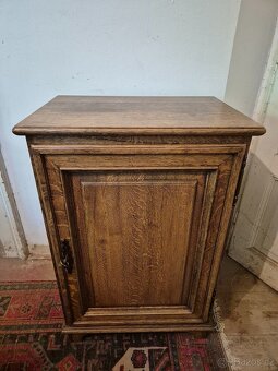 Stylová skříňka / komoda z masivního dubu - 6