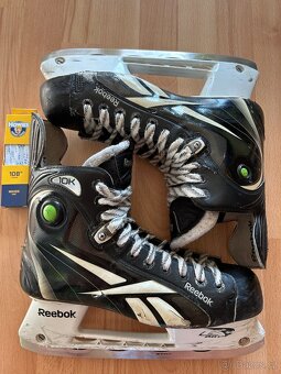 Hokejové brusle reebok us 10,5 + šnúrky howies - 6