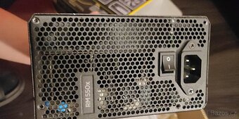 Corsair RM550x - 6