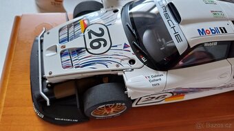 AutoArt 1/18 Porsche GT1 Le Mans 1997 - 6