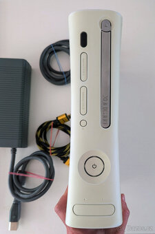 Xbox 360 + Kinect + sportovní hry ------PRAHA------ - 6