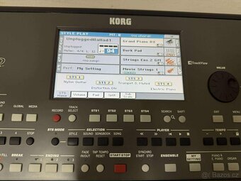 klávesy Korg Pa600 - 6