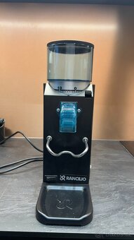 Rancilio Rocky - 6