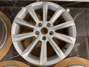 original alu VW Helsinky Passat r17 3G0601025C - 6