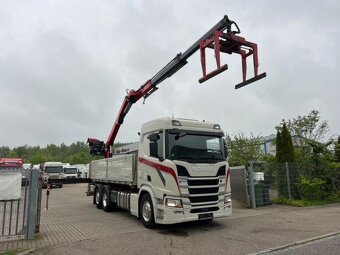 Scania R500 sklápěč s rukou Fassi 215 - 6