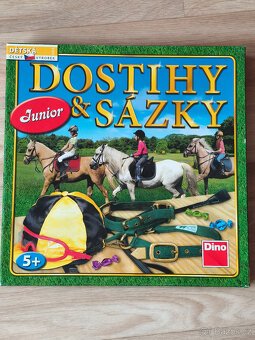 Autíčka a dřevěné dopravní značky - 6