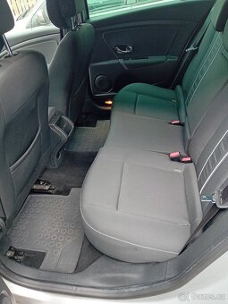 Renault Megane III GRAND - 6