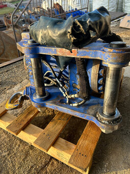 Hydraulická naklápěcí hlava Powertilt PT9 - 6