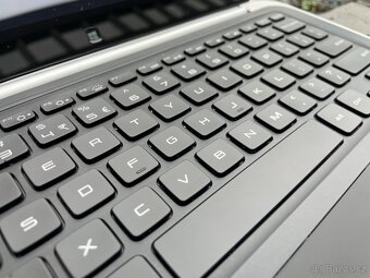 svižná dotykovka s otočným FullHD LCD - Dell XPS 12 - 6