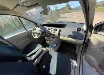 Renault Scénic 1.6 - 6