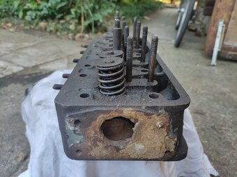 Hlava motoru Škoda 1089ccm - 6